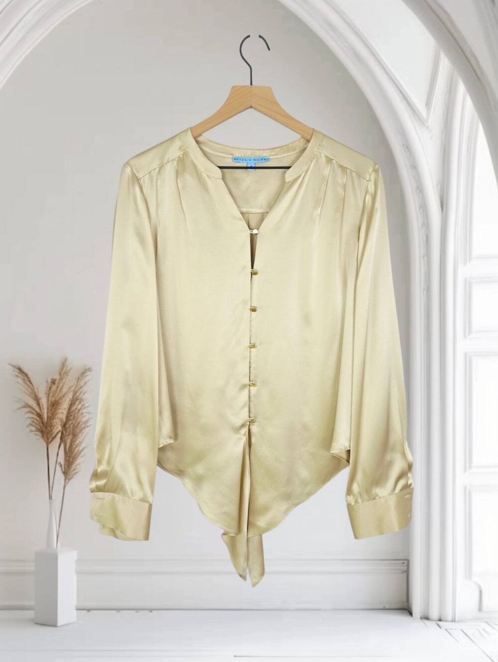 Antonio Melami 100% Silk Cream Button-Front Long Sleeve Blouse Size Medium